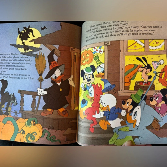 DISNEY Vintage 1986 Holidays Around the World Paperback Children’s Book - Picture 16 of 16